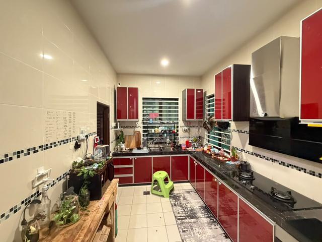 TAMAN NUSA INTAN Senawang Partial Furnish Semi Detached 2Storey 40x80 1