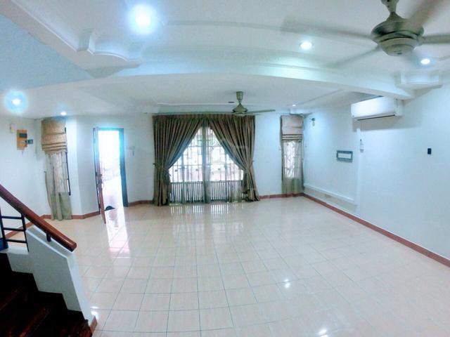 Nicely renovated two-storey 24'x80' terrace house, Subang Bestari 1