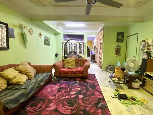 (RENOVATED) 1.5 Storey Terrace Bandar Tasik Puteri, Rawang 1