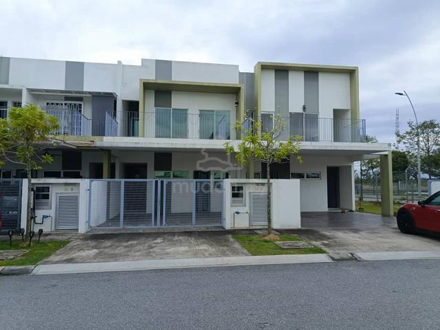 [End Lot Extra Land] 2 STOREY TERRACE CASAWOOD CYBERSOUTH, DENGKIL 1