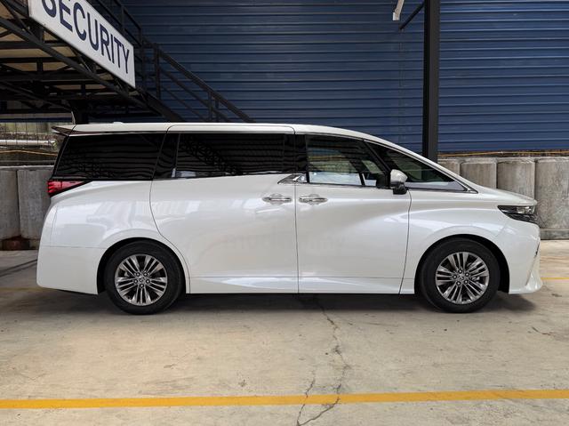 2024 Toyota ALPHARD 2.5 Z + 8 yrs warranty - 3