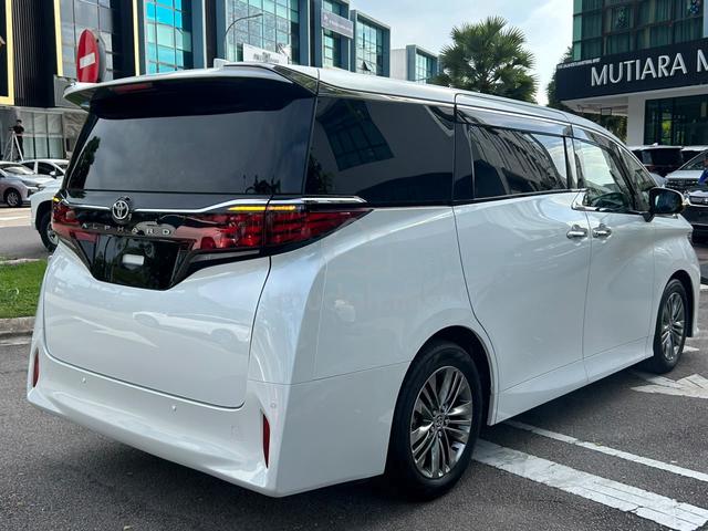 2024 Toyota ALPHARD 2.5 Z PROF 4CAM 5A 10K KM - 2