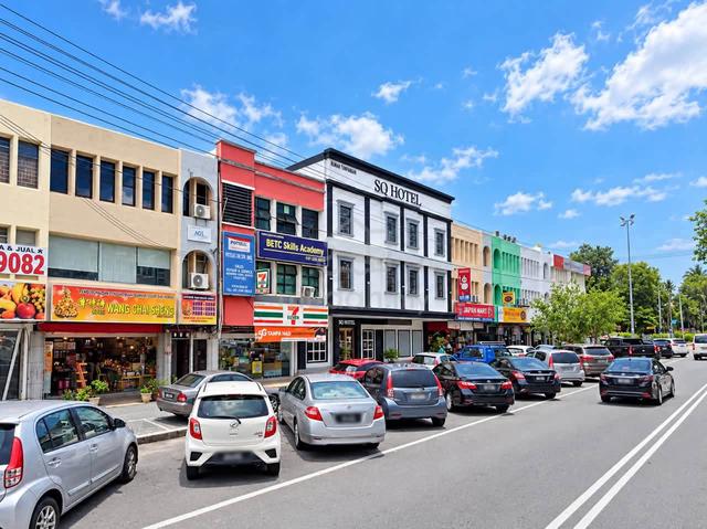 Taman Pelangi 3 Storey Commercial Shoplot For Sales 1