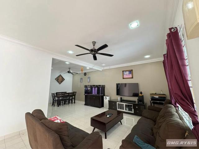 For sale 2 Storey House Bandar Parklands Klang partial furnished 1