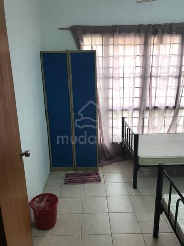Bilik Untuk Disewa di Pusat Komersial Seksyen 7 [Wifi] 1