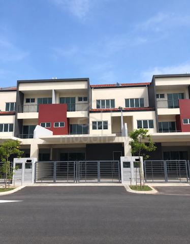 Negeri Sembilan Nilai Freehold Townhouse For Sale 1