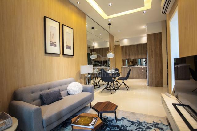 The M @ Medini Macrolink 1