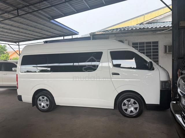 2015 Toyota HIACE 2.5 KDH200R FACELIFT (M) - 1