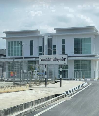 1.5 Storey Orange Industry Park Butterworth For Rent 1