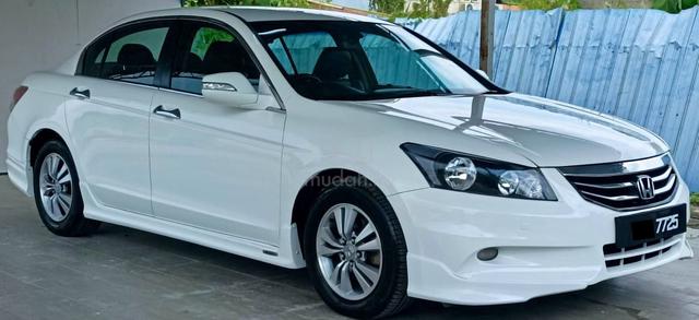 2011 Honda ACCORD 2.0 (A)TrueYearBlacklistFullLoan - 1