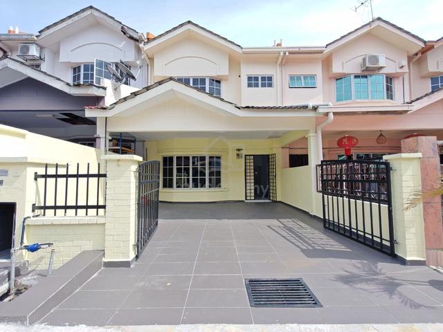Near MRT Kajang | Freshly Painted 4 Bedroom Terrace Taman Bukit Mewah 1