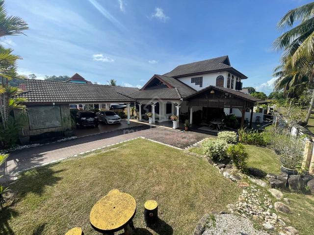 Banglo Corner Lot Taman Geliga Indah Kemaman-Tepi Jalan Utama Freehold 1