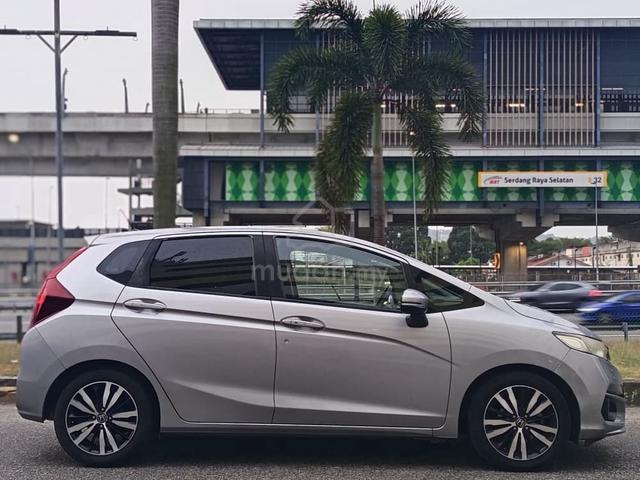 2017 Honda JAZZ 1.5 V (A) - 5