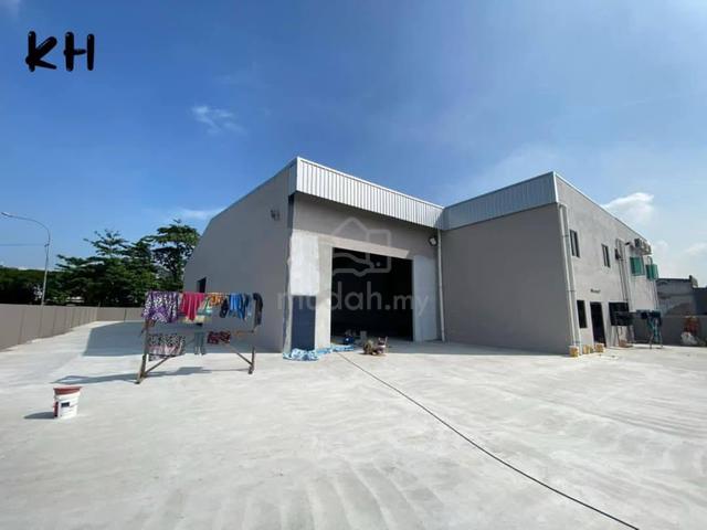 For Rent: 1.5-Storey Semi-D Warehouse/Factory @ Pandamaran 1