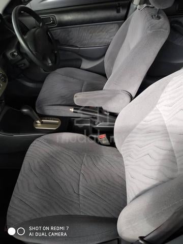 2002 Honda CIVIC 1.7 VTEC (A) - 4