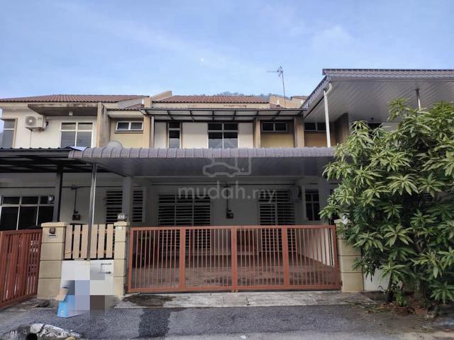 TAMAN PUTRA UTAMA, KANGAR | Teres 2 Tingkat Tepi Giant Kangar 1