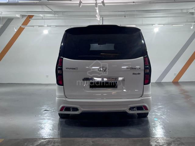 2018 Hyundai GRAND STAREX 2.5 ROYALE FACELIFT (A) - 5