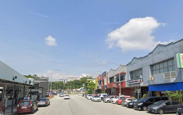1.5 Storey Adjoining Factory for Sale at Taman Bukit Serdang 1