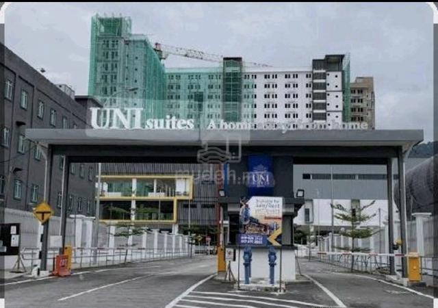 Uni Suites 1
