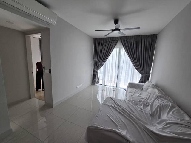 LINQ SKY RESIDENCES (Datum Jelatek) 1
