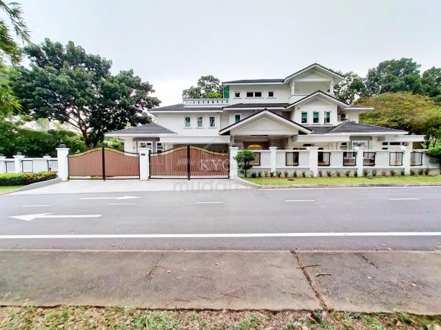Seksyen 10 Shah Alam BUNGALOW for Sale | SWIMMING POOL, 8342 sqft 1