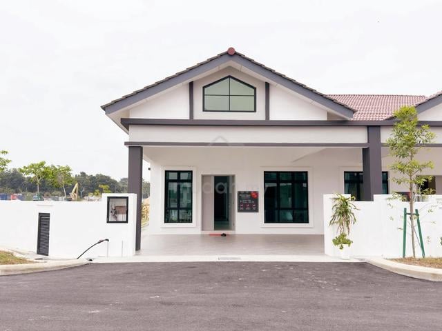 Open Style Gate Club House Full Loan Single Storey Semi D Ayer Keroh 1