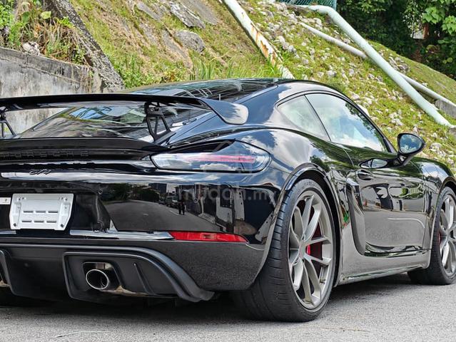 COLLECTABLE CAR 2022 Porsche CAYMAN 718 GT4 4.0 - 1