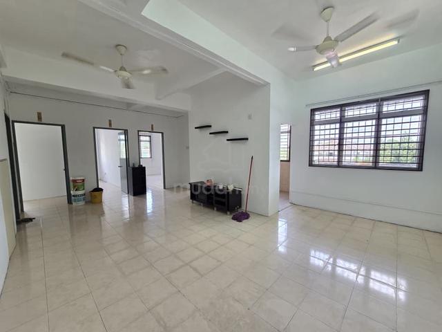 Sri Putri Kulai Shop Apartment 1