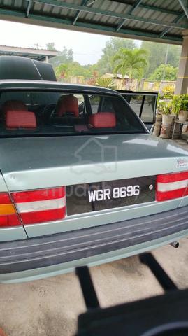 1995 Volvo 940 2.3 GL (A) - 2