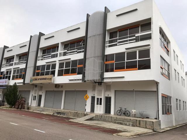 3-Storey Shoplot at Tmn Seri Austin (Zircon) 1