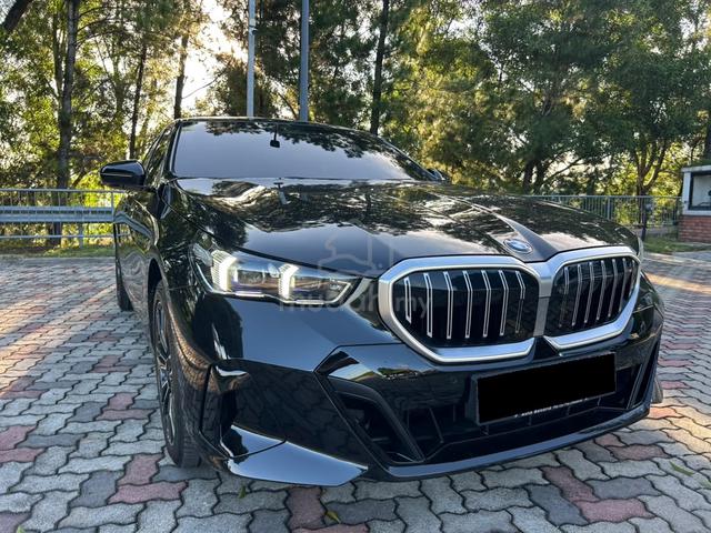 2025 Bmw 520I 2.0 M SPORT 3K KM 5MTH WRTY2031 - 1