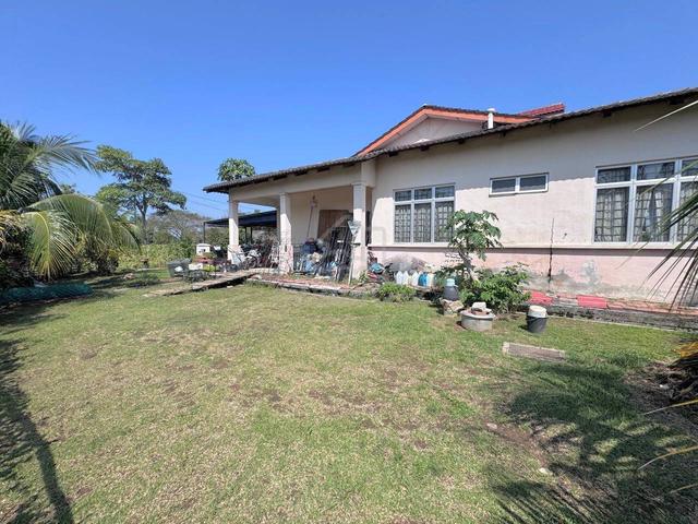 Corner Lot 🏡 Single Storey Semi-D | 📍 Taman Arked, Dengkil 1