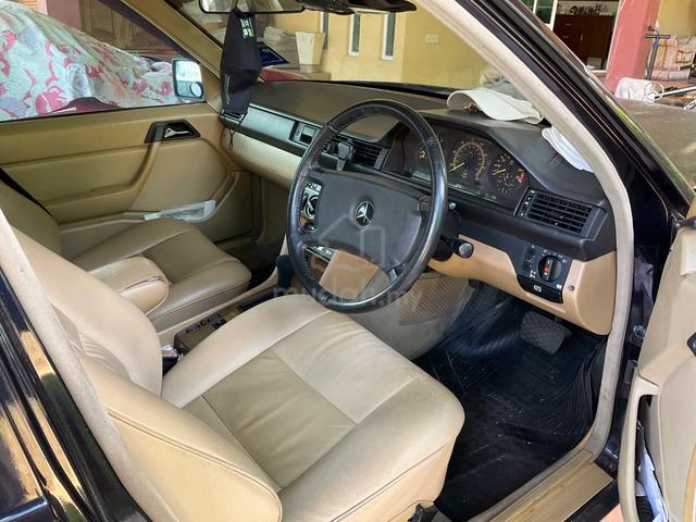 1995 Mercedes Benz 260E 2.6 (A) - 2