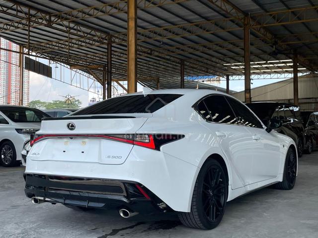 2021 Lexus IS300 2.0 F-SPORT MODE BLACK - 3