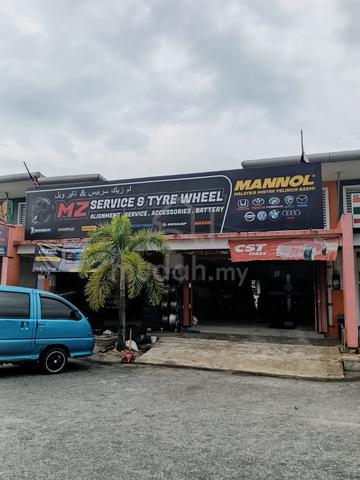 IM 15 shop lot / 320 k 1