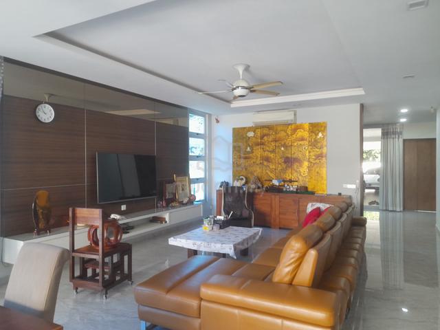 Taman Equine 4 Storey  Bungalow  For " SALE “ 1