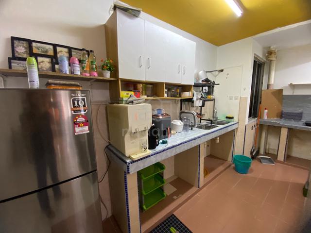 Dahlia Apartment (Taman Bunga Raya) 1