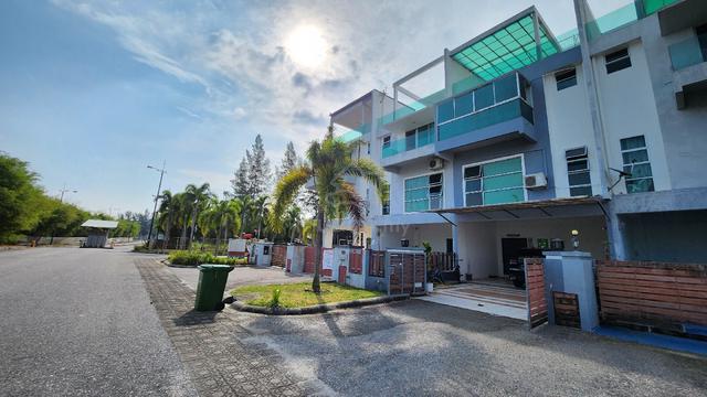 Rumah Sewa Fully Furnished Beraircond 5 Bilik Tidur 4 Bilik Air Murah 1