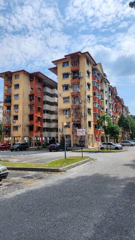 Pangsapuri Carlina 1