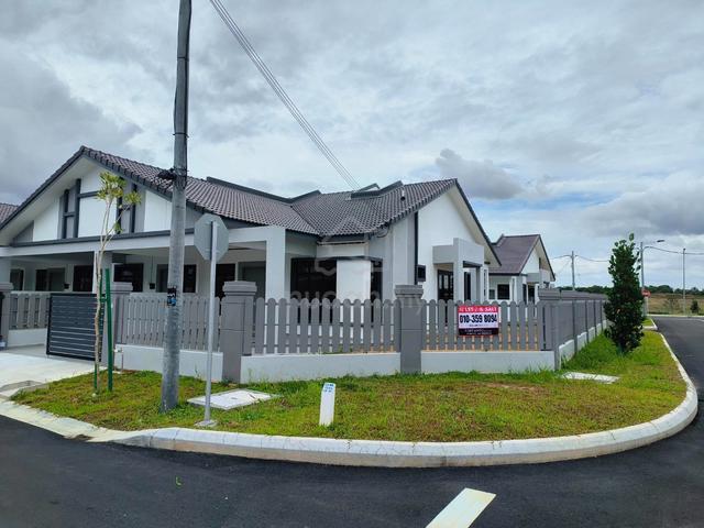 Freehold Corner 1-Storey Terrace at Jasin Parkland Botani Melaka 1