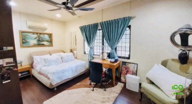 NICE n HUGE DOUBLE STOREY BUNGALOW SUNGAI PENCHALA KUALA LUMPUR 4