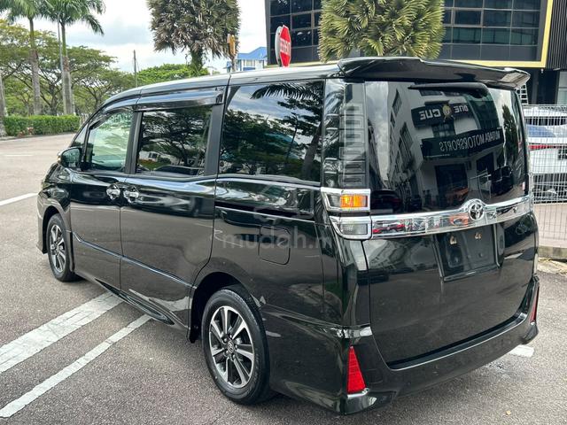 2021 Toyota VOXY 2.0 ZS KIRAMEKI III 2PD 7STR 101K - 2