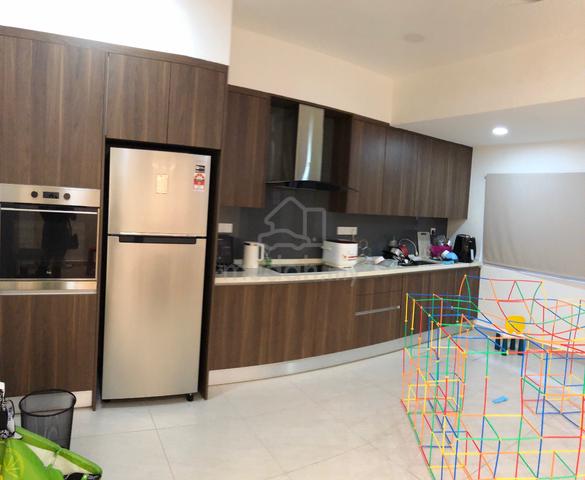 SL6 Fully Renovated 2 Storey House 5