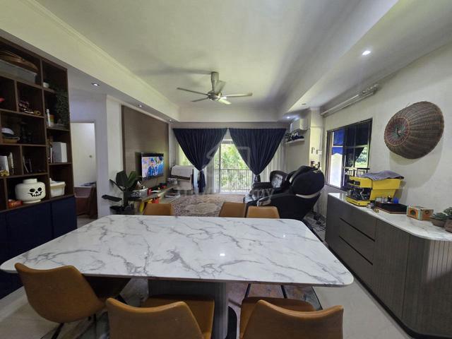 Upper Floor Corner Townhouse Country Villas Country Heights Kajang UPM 1