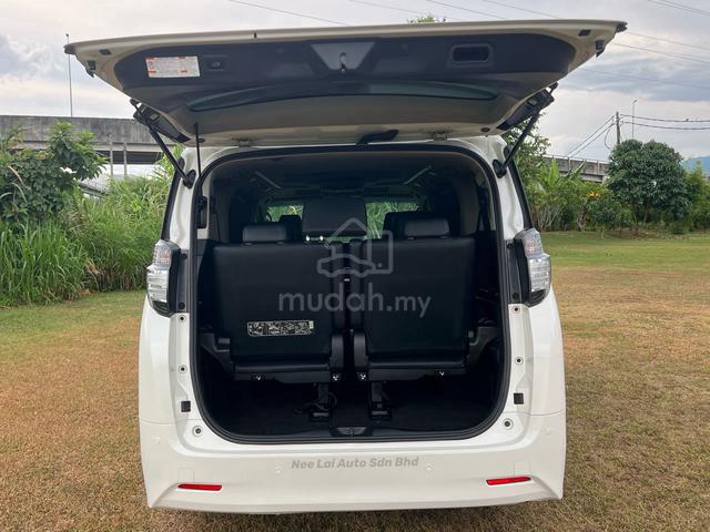 Toyota Vellfire 2.5cc - 4