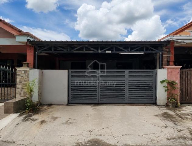 Rumah Setingkat Deposit 10% Belakang Petonas Pendamar Indah 1 1