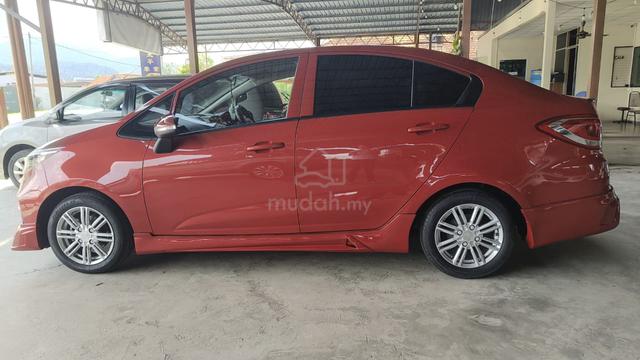 2021 Proton PERSONA TIP TOP CONDITION LADY OWNER - 5