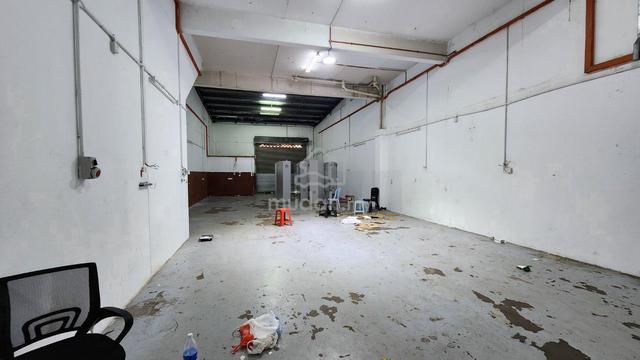 Balakong Jaya Taman Industri Balakong 1.5sty Factory For Rent 1
