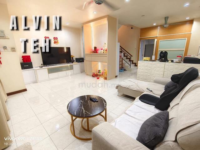 Renovated | Taman Seri Teratai | 2.5 Storey Terrace House | Raja Uda 1