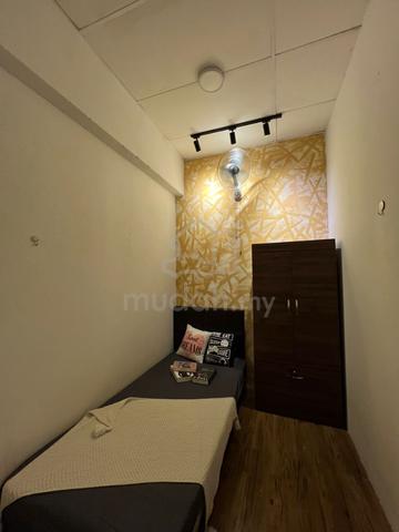 ROOM at Commercial SHOP @ IOI BOULEVARD Near LRT IOI MALL Zero Deposit 1